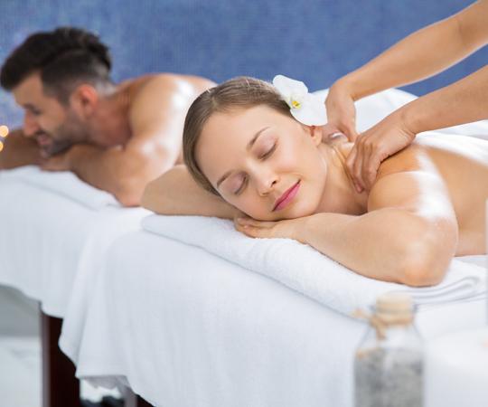 what is couple massage spa